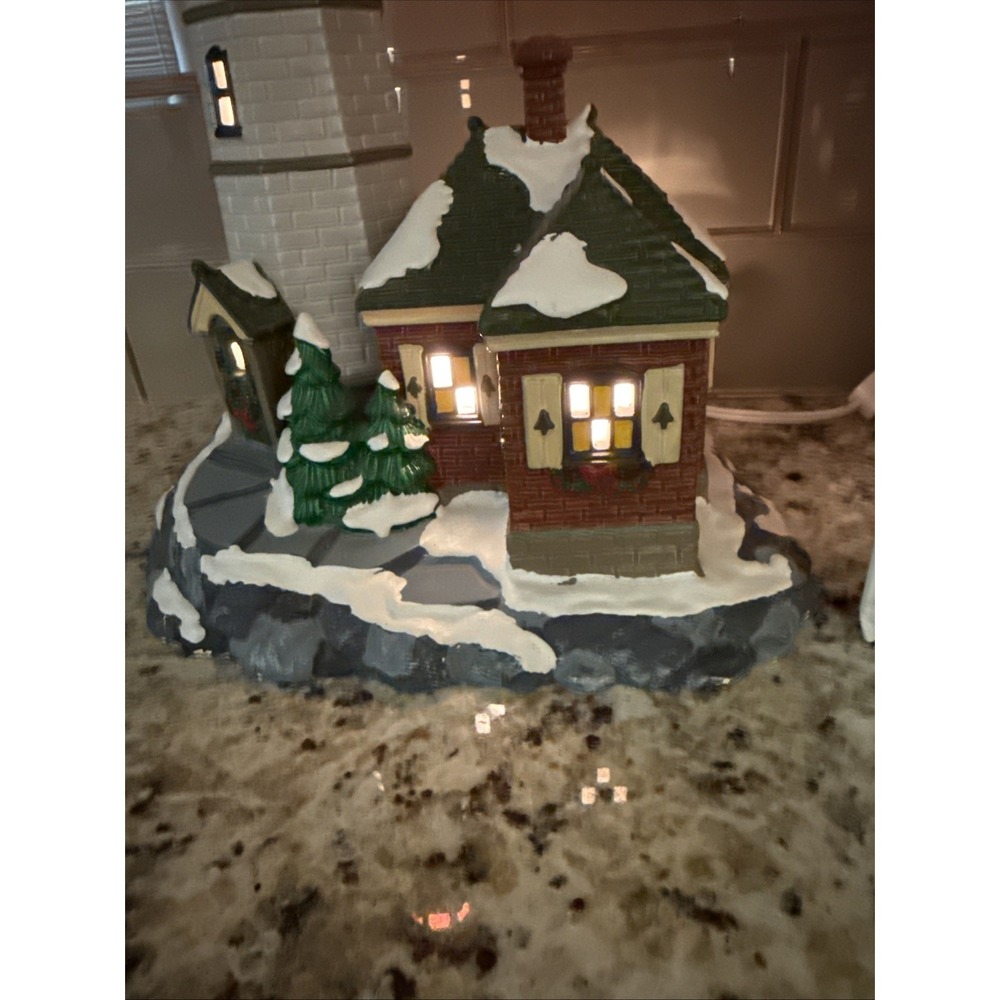 Dept 56 Snow Village 1995 Lighted Christmas Cove Lighthouse Building Vintage - Picture 3 of 14